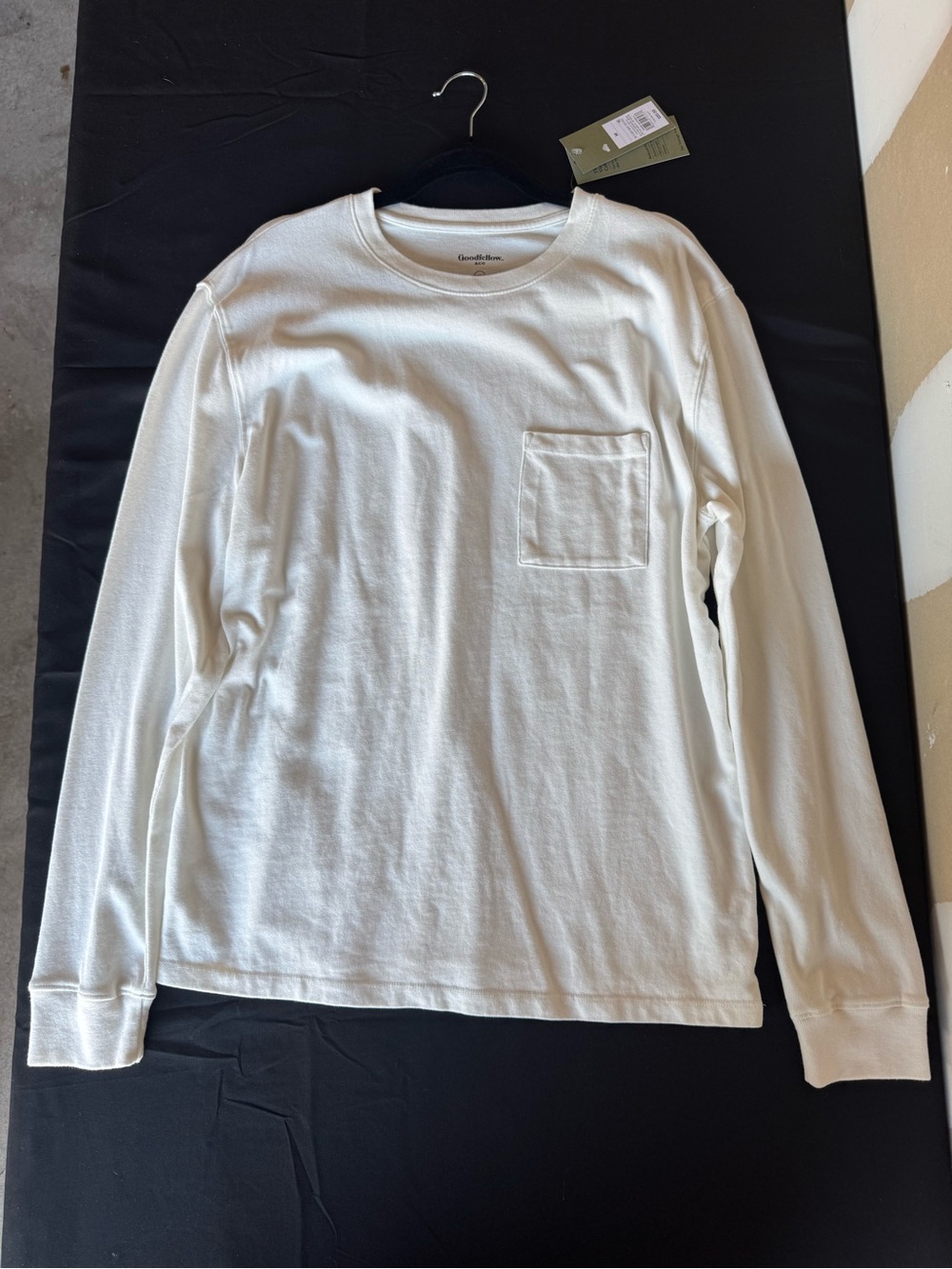 NWT Goodfellow & Co Men's Medium Heavyweight Long Sleeve Pocket Cream White